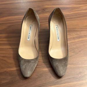 Manolo Blahnik Brown Suede Pumps
